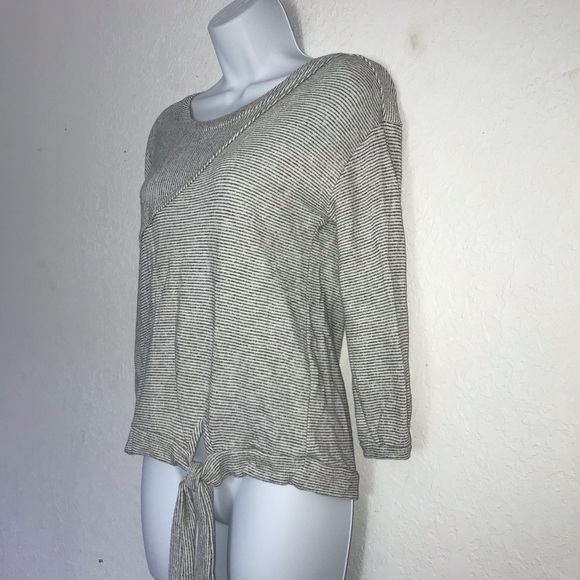 2/$20 Grey & Gray Crop Stripe Knit Womens Top XS Gray White - Picture 4 of 7